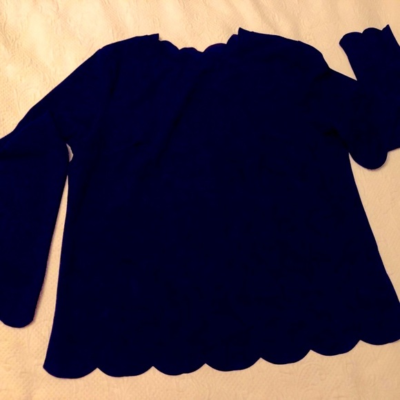 Tops - Black scalloped longlseeve top-large